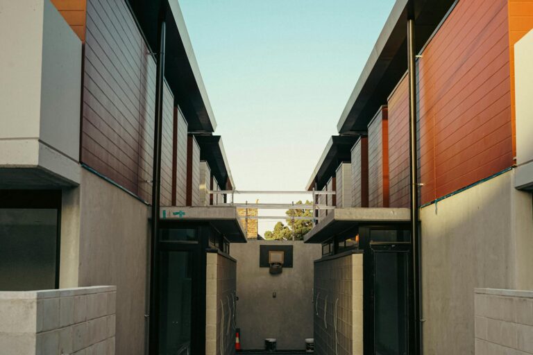 Modern architecture featuring stylish residential complexes in Melbourne, Australia.